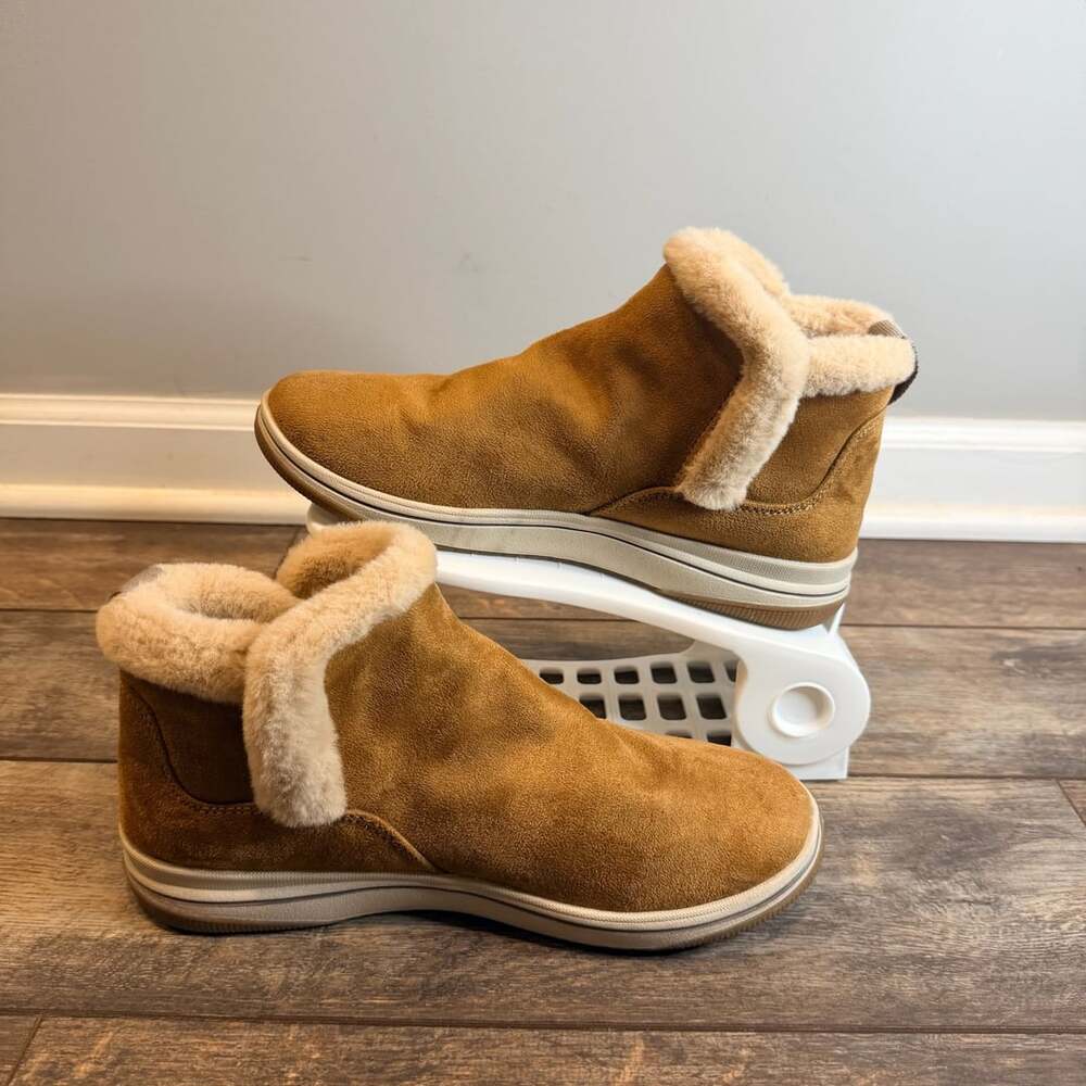 Clarks Cloudsteppers Breeze Fur Women's Tan Ankle Boots Booties, US8.5/EU39